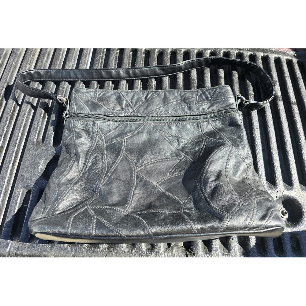 Jaclyn‎ Smith Purse Black Leather Patchwork with Zippers and Handles